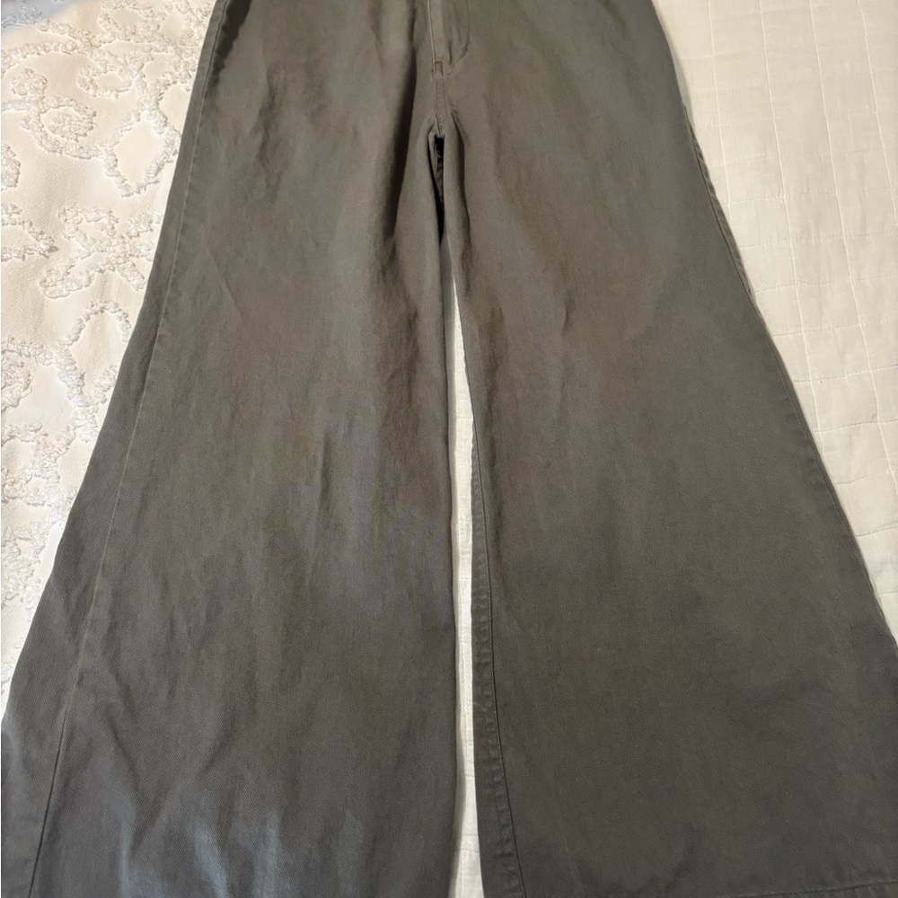 Amuse Society Wide-Leg Trousers in Olive Green